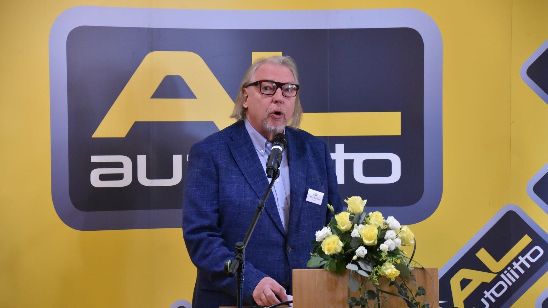 Autoliiton-puheenjohtaja-TImo-Luoma-aho puheenjohtaja_liittokokouksessa