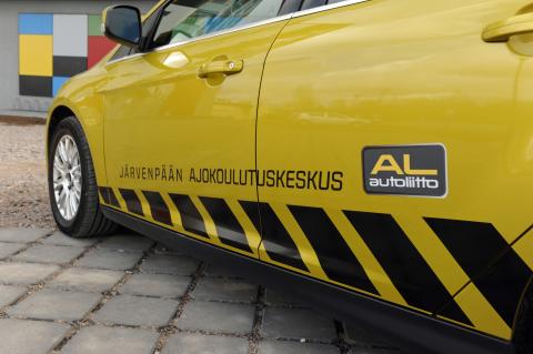 AL-autokoulun auto